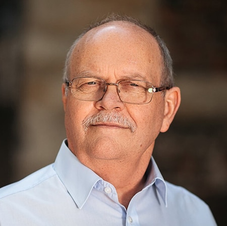 Chris Manning< Senior Consultant at Felber Consulting 